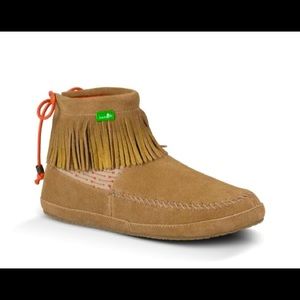 Sanuk Honey Bee Fringe Booties